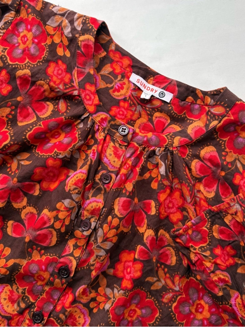 Sundry Floral Button Down Shirt Size 1 (Small)